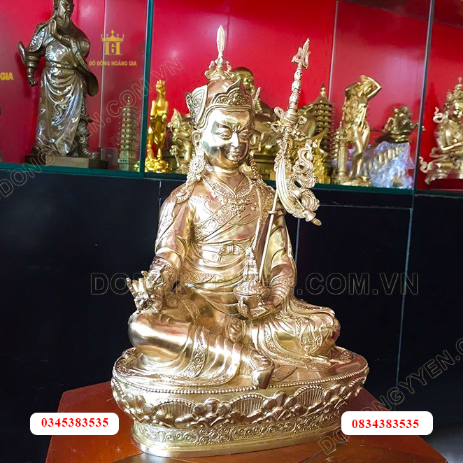 Tượng Phật Liên Hoa Sanh